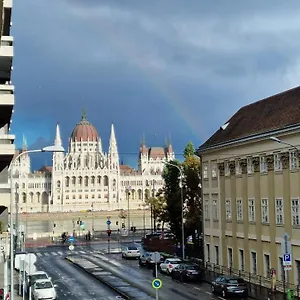 Parliament View Apartment